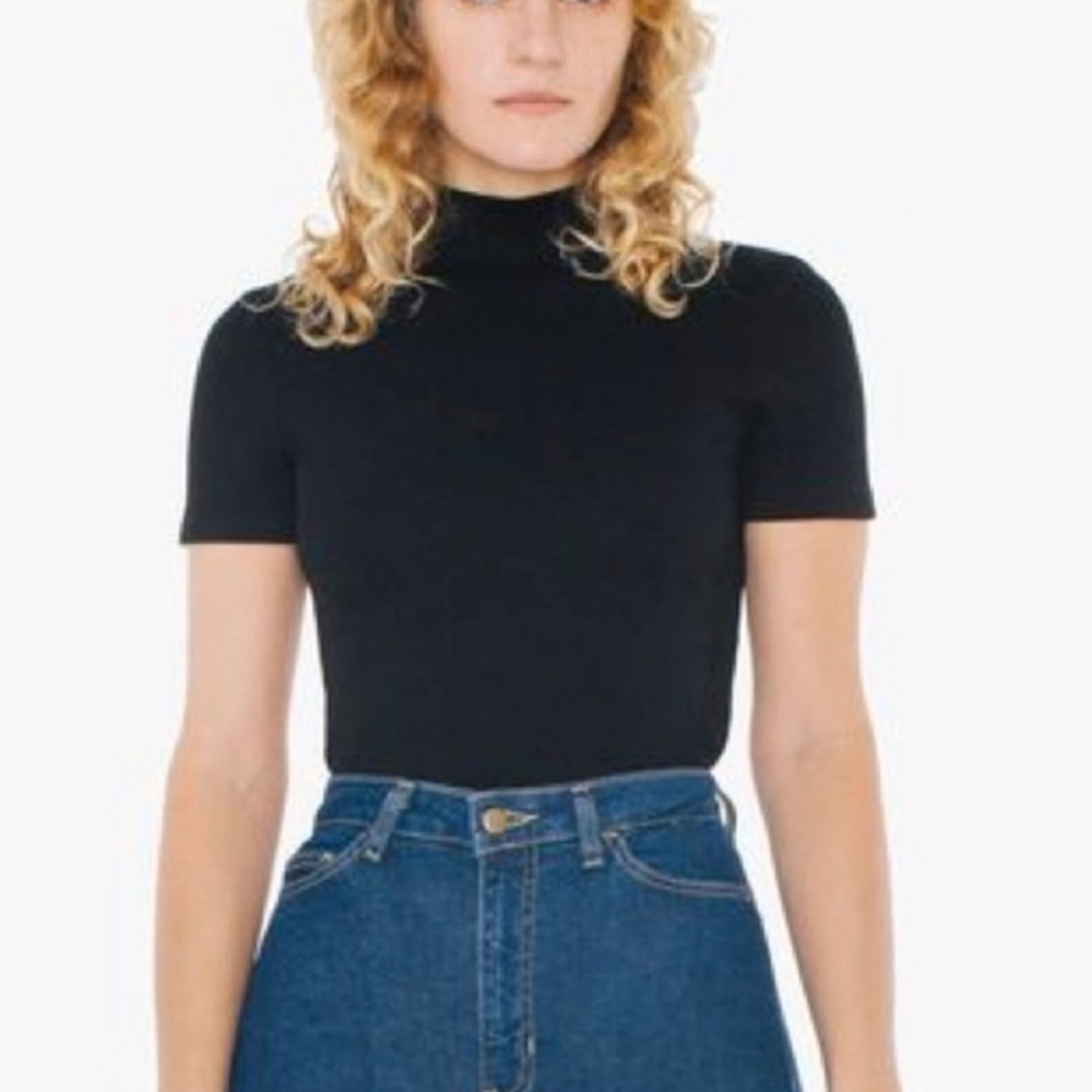 ❤️ AMERICAN APPAREL TOP with turtleneck & sleeves